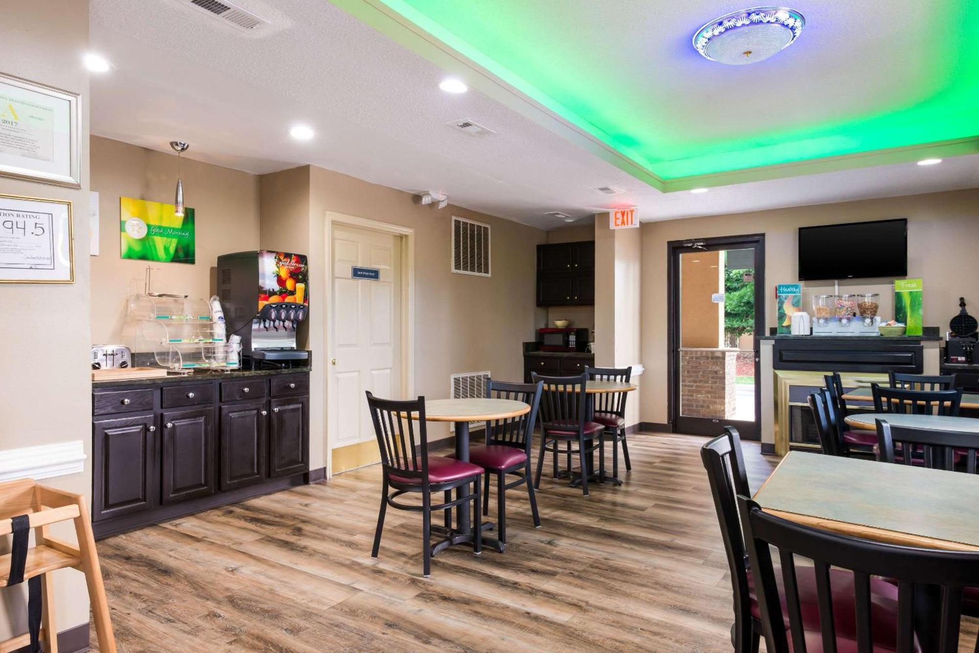 Quality Inn & Suites רוקינגהם מראה חיצוני תמונה