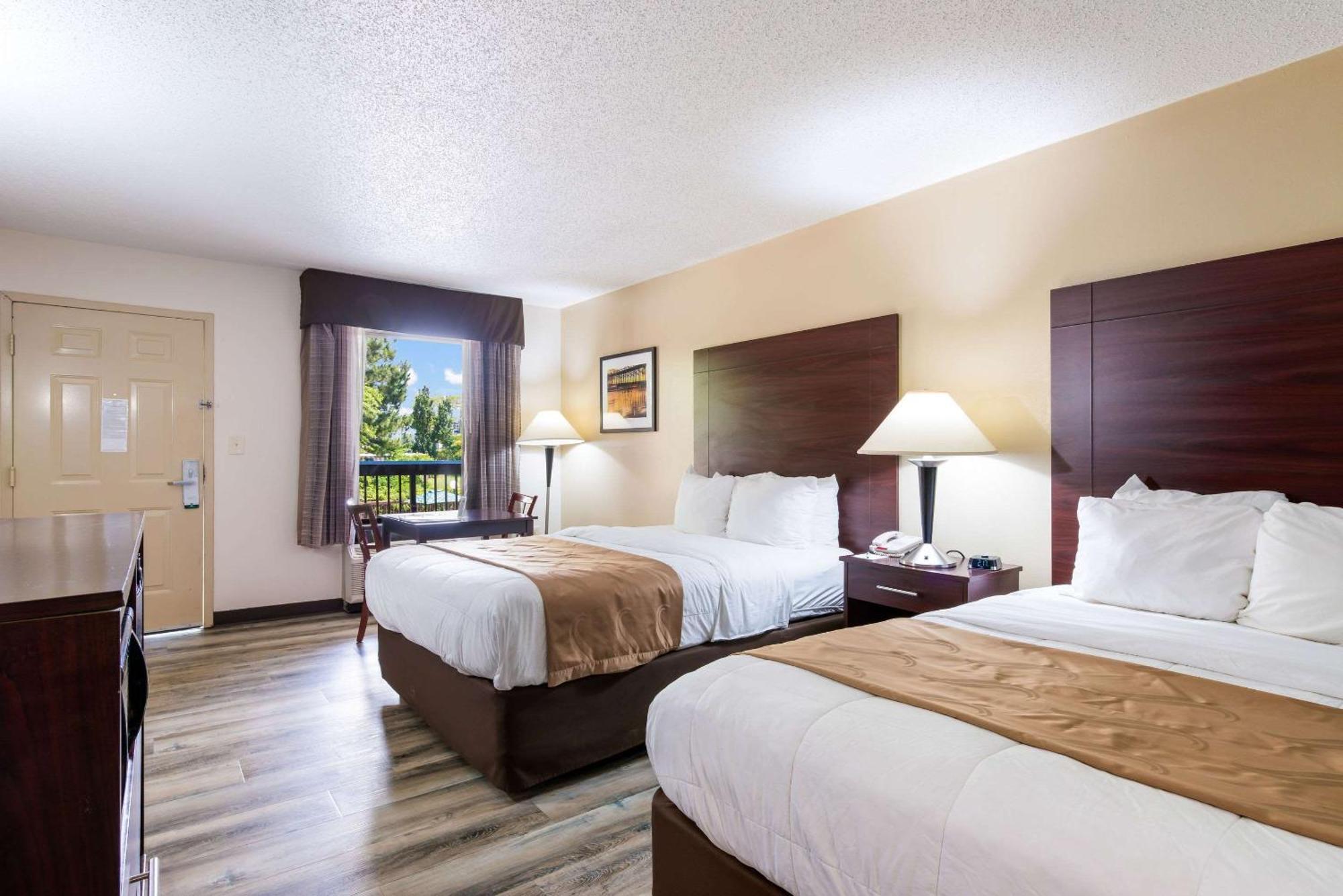 Quality Inn & Suites רוקינגהם מראה חיצוני תמונה