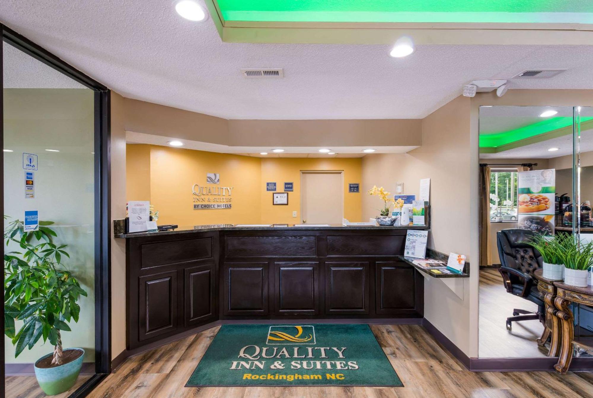 Quality Inn & Suites רוקינגהם מראה חיצוני תמונה