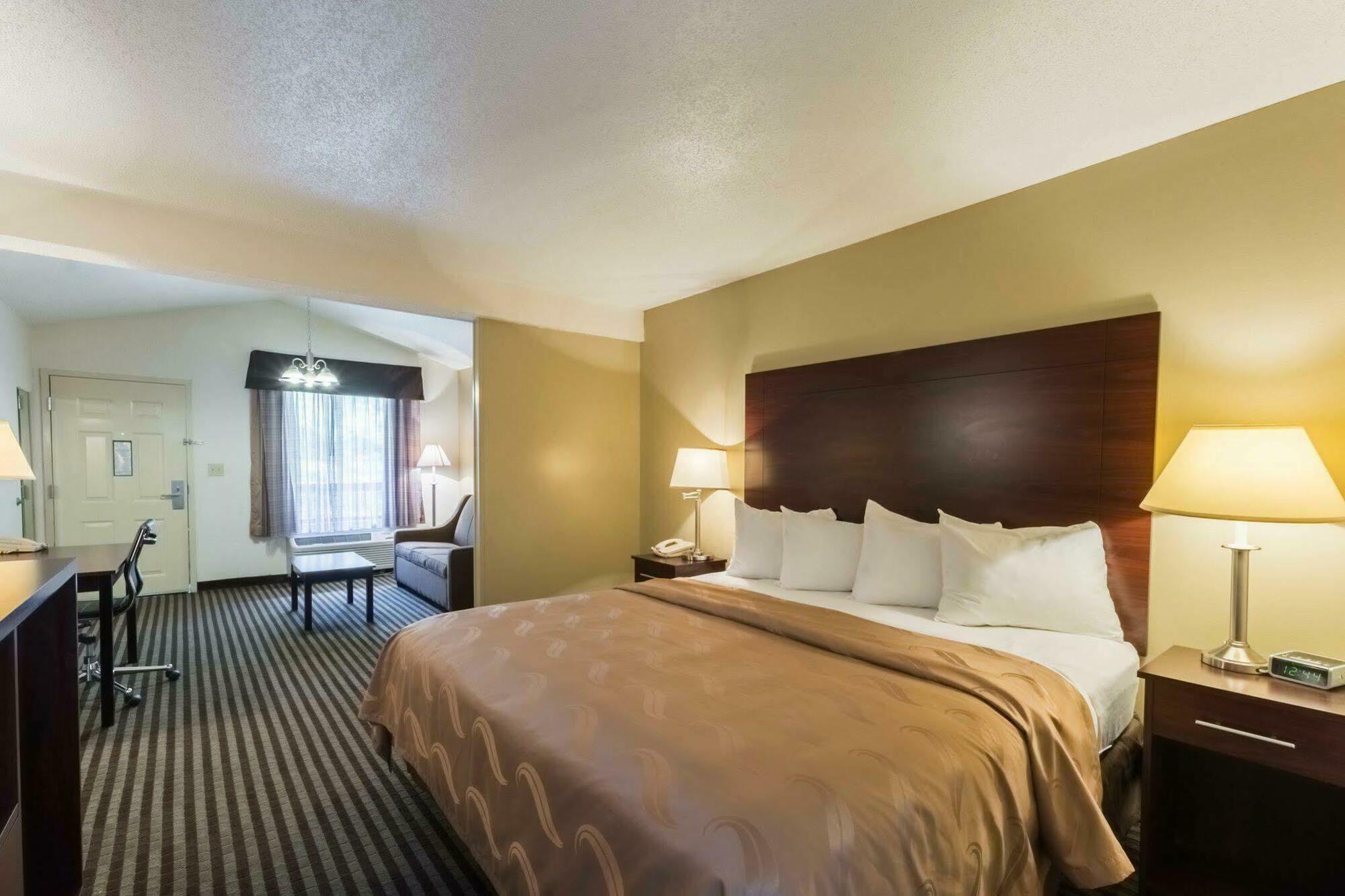 Quality Inn & Suites רוקינגהם מראה חיצוני תמונה